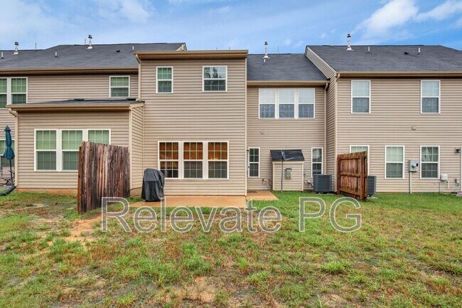 Building Photo - 3404 Banana Ln