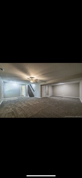 Building Photo - 156 Island View Ln