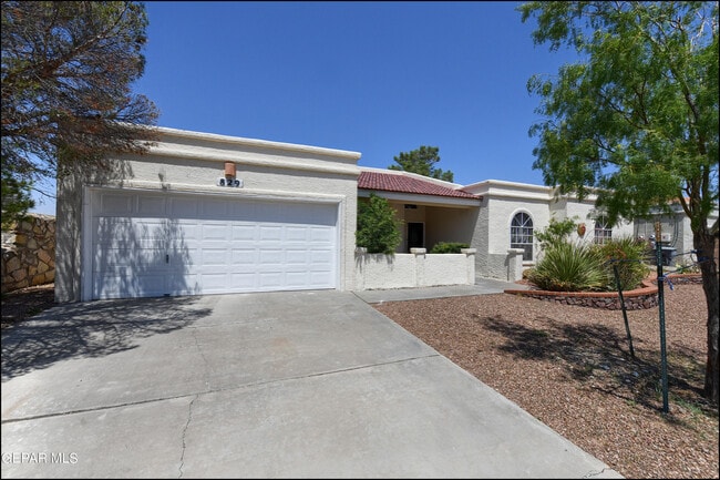 Building Photo - 829 Dulce Tierra Dr