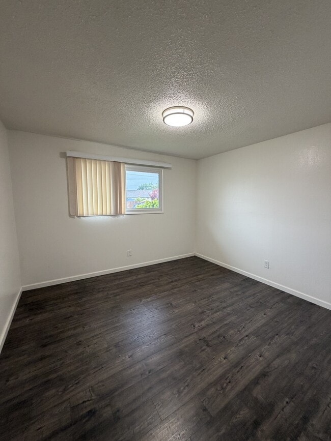 Building Photo - 2409 Pomo Ct