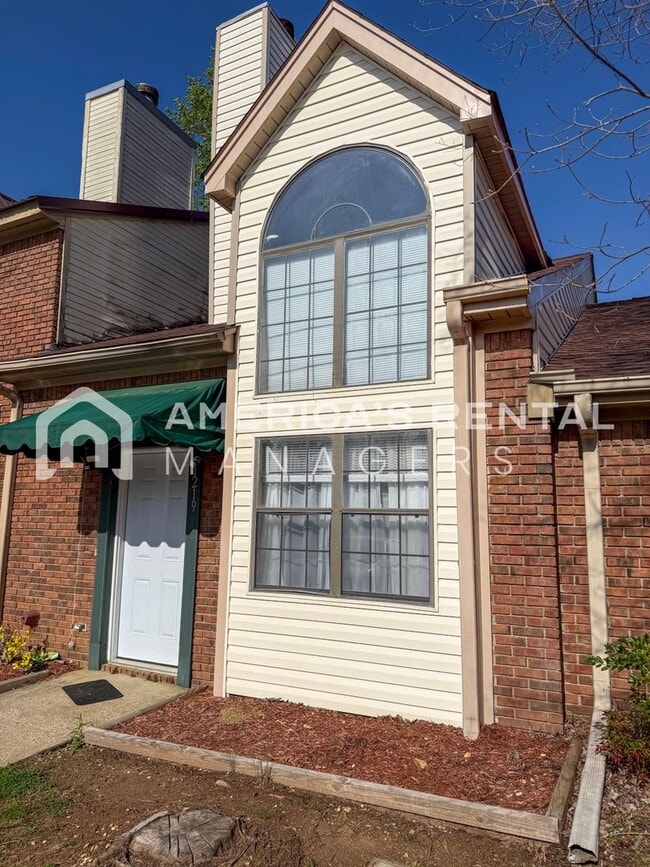 Building Photo - 1219 Magnolia Pl