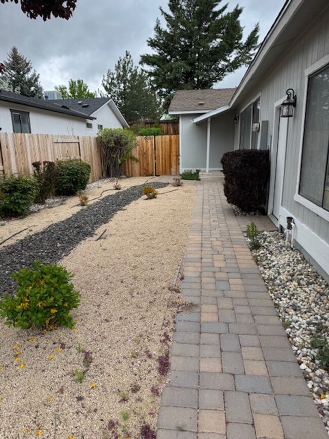 Building Photo - Rental in Northwest Reno!