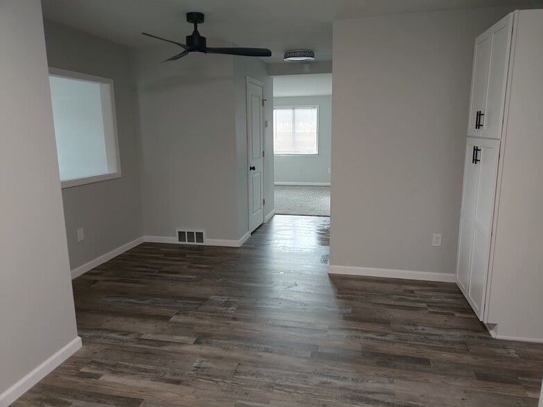 Building Photo - 6694 Boneta Rd