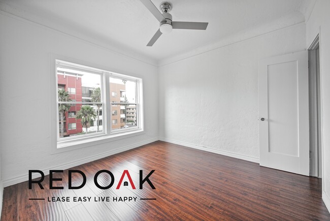 Building Photo - 407 1/4 S Gramercy Pl-308