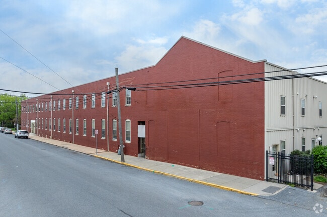 Building Photo - New Holland Apartments