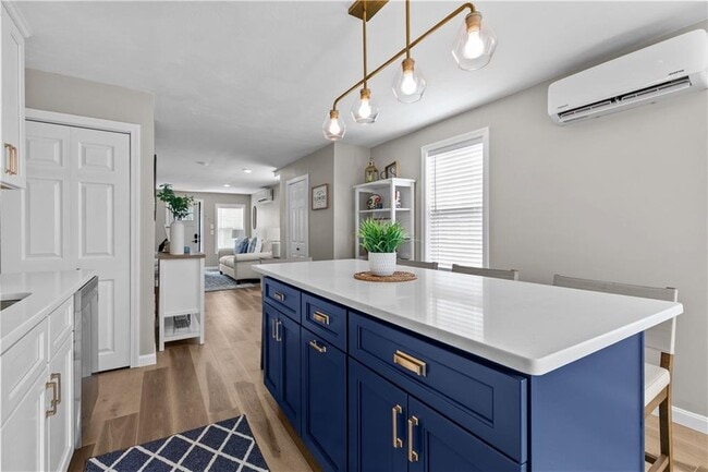 Primary Photo - 230 Cedar Ave