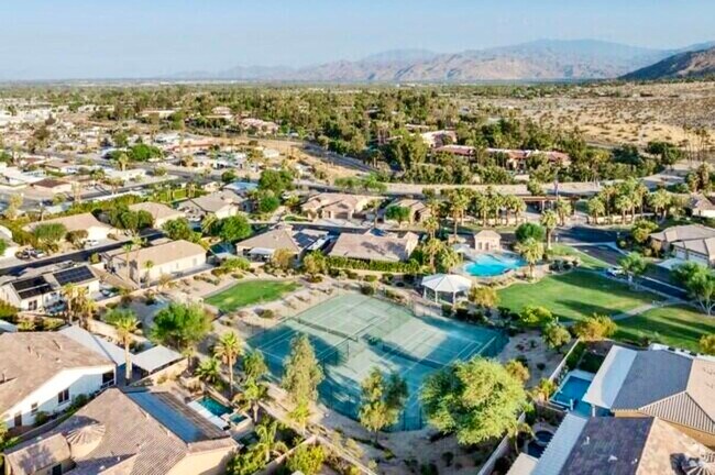 Building Photo - 1122 Oro Ridge