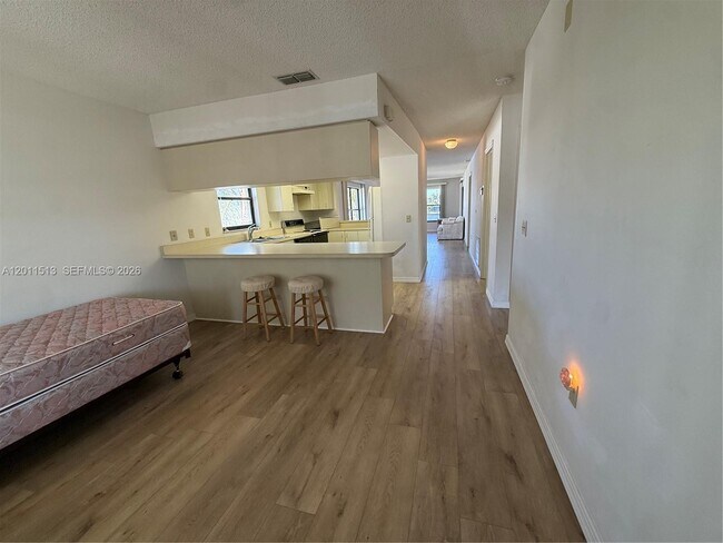 Building Photo - 123 SW 47th Terrace