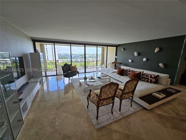 Building Photo - 11113 Biscayne Blvd