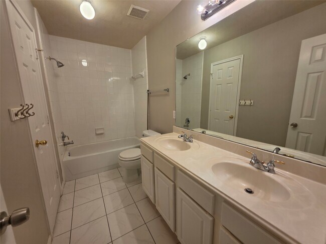 Building Photo - 3116 Ravens Lake Cir