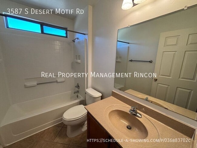 Building Photo - 3587 S Desert Motif Rd