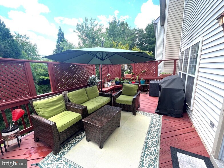 Building Photo - 47402 Darkhollow Falls Ter