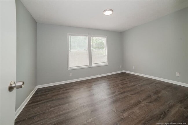 Building Photo - 1021 Wood Creek Dr