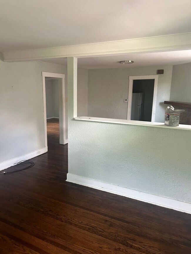 Building Photo - 2309 Tilbury Ave