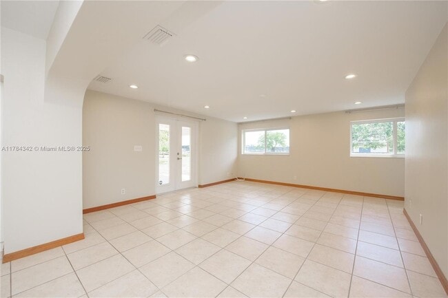 Building Photo - 24595 SW 147th Ave