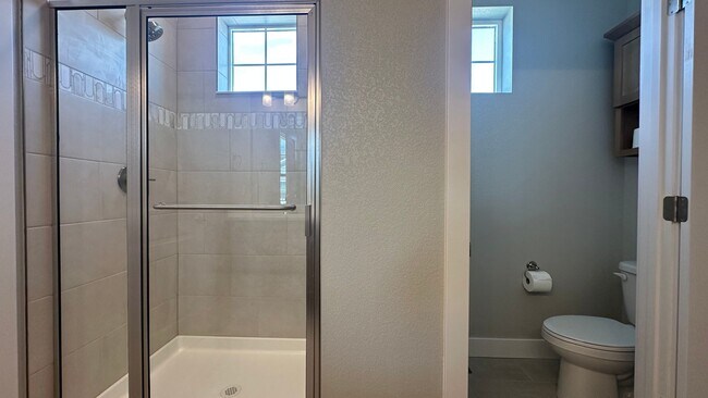 Building Photo - Great Townhouse in Loveland