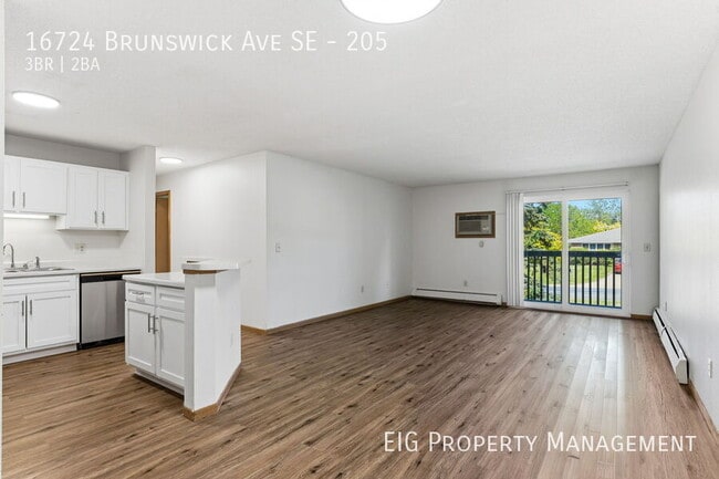 Building Photo - 16724 Brunswick Ave SE