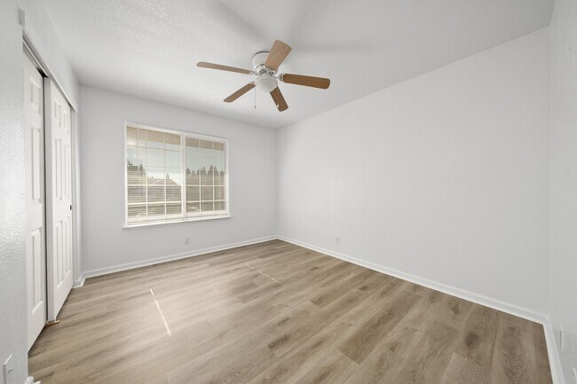 Building Photo - Charming 4 Bed 2.5 Bath Home in Roseville, CA