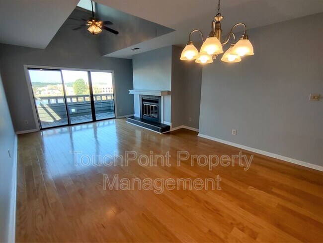 Building Photo - 9041 J M Keynes Dr