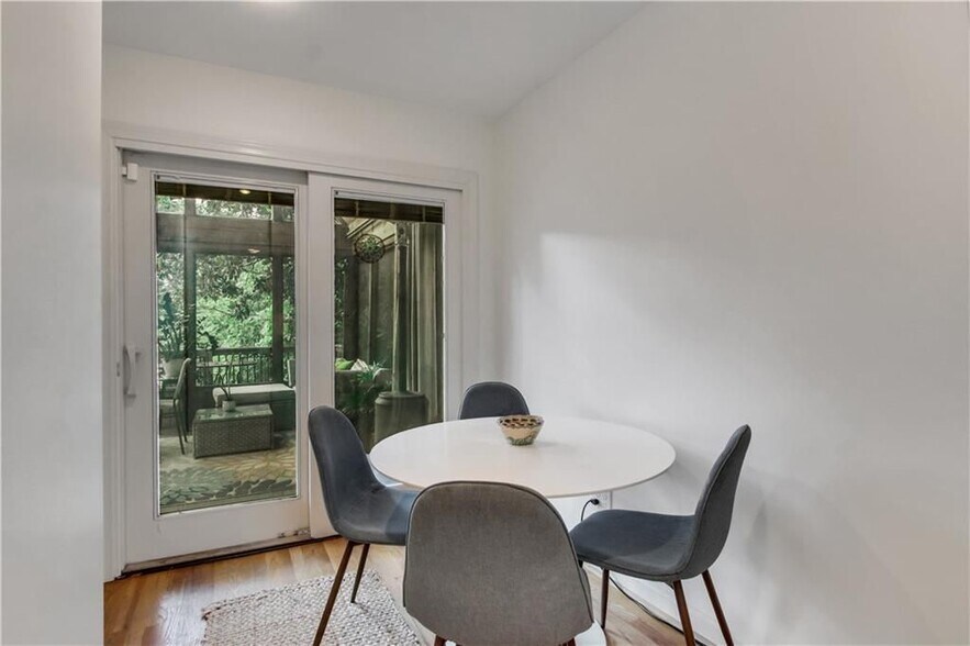 Building Photo - 925 Highland Terrace NE