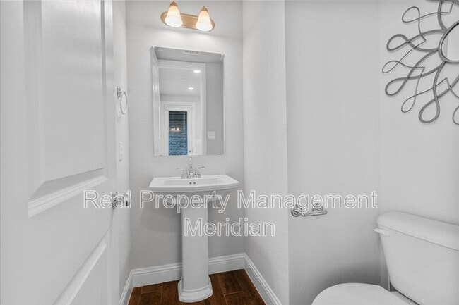 Building Photo - 815 Ponds Edge Ln