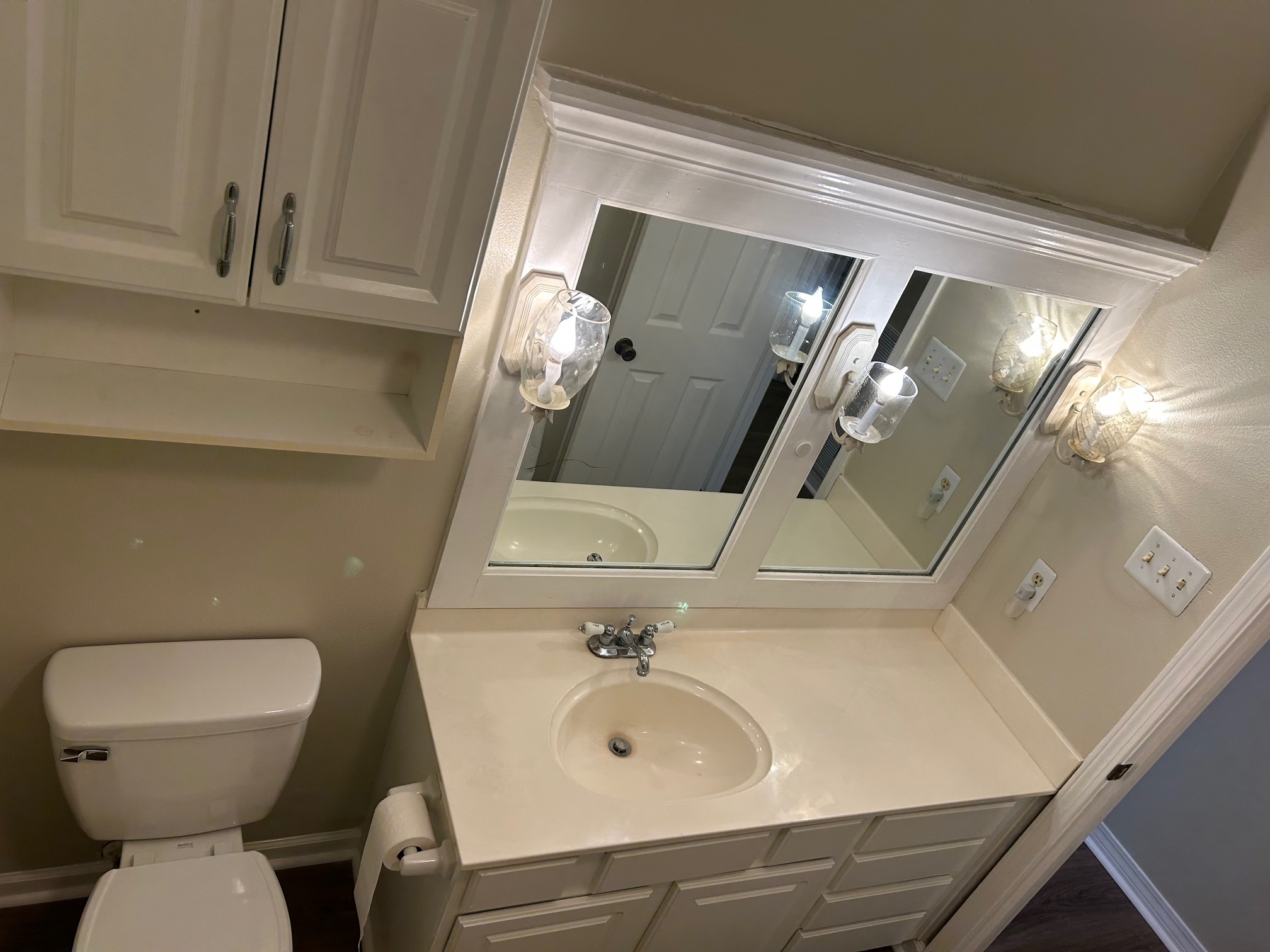 Bathroom - 2856 Woodbrook Dr