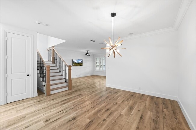 Building Photo - 218 NE 15th Ave