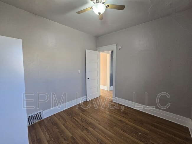 Building Photo - 2019 Falls Ave