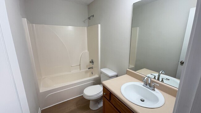 Building Photo - BRIDGEWATER HOME! LEASING FOR NOW OR AUGUST 2026! 1/2 Off Deposit!