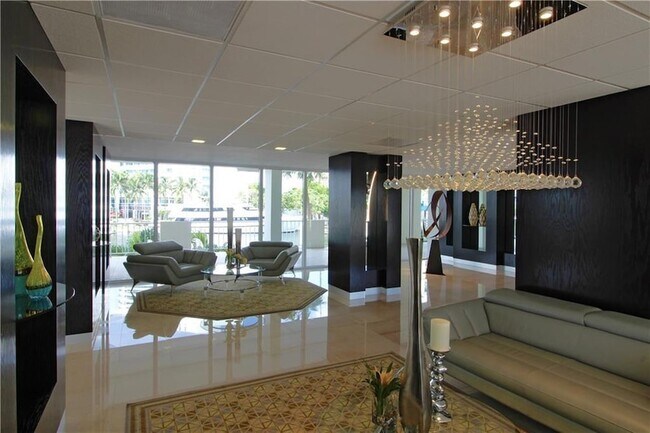Building Photo - 2800 E Sunrise Blvd