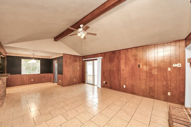 Building Photo - 9126 Willow Meadow Dr