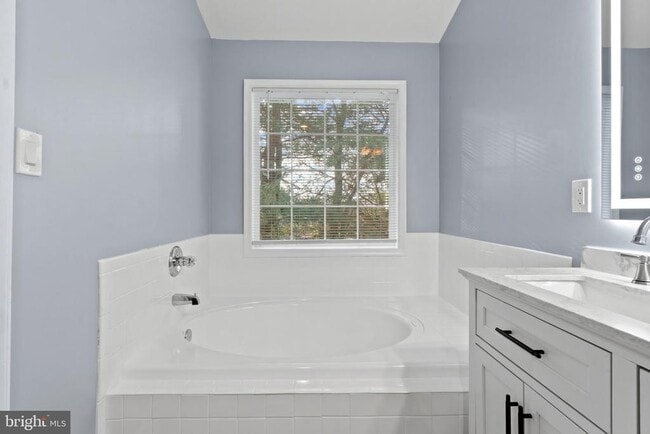 Building Photo - 7910 Beach Plum Ln