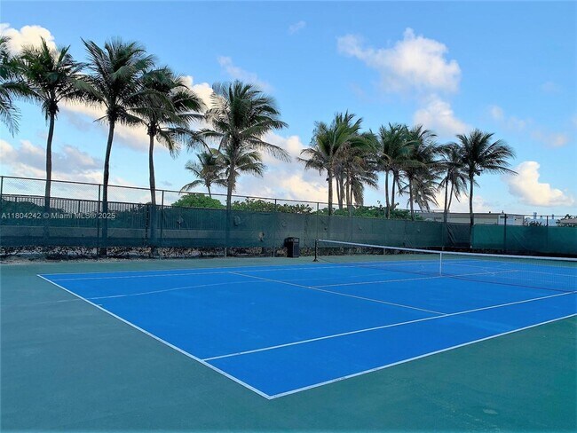 Building Photo - 2080 S Ocean Dr
