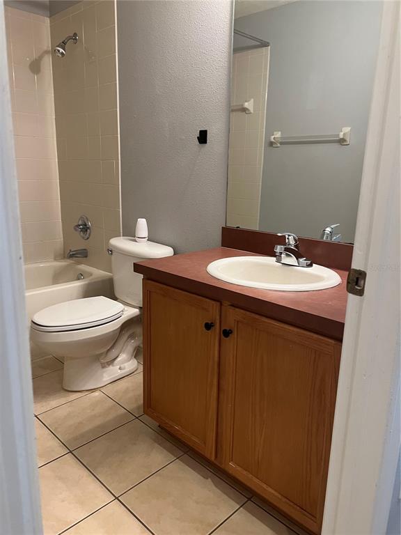 Building Photo - 20027 Heritage Point Dr