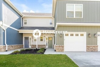 Building Photo - 3 Bedroom Pet-Friendly Home in Jeffersonville, IN with Main Street Renewal