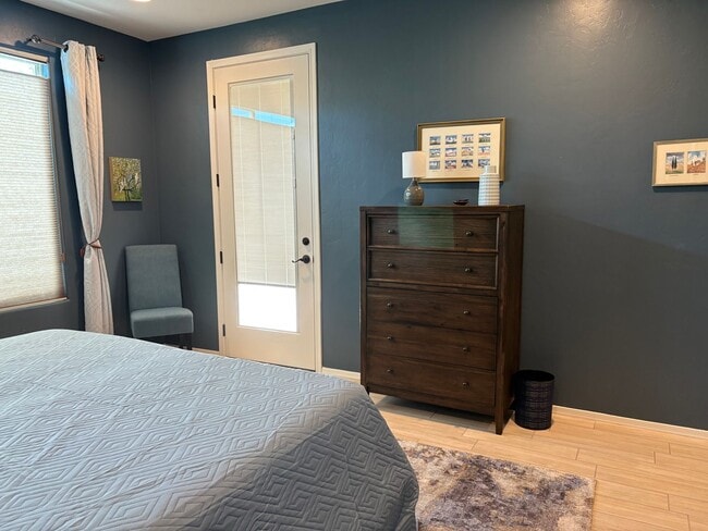 Building Photo - 55+ Furnished Short Term Dove Mountain Beauty