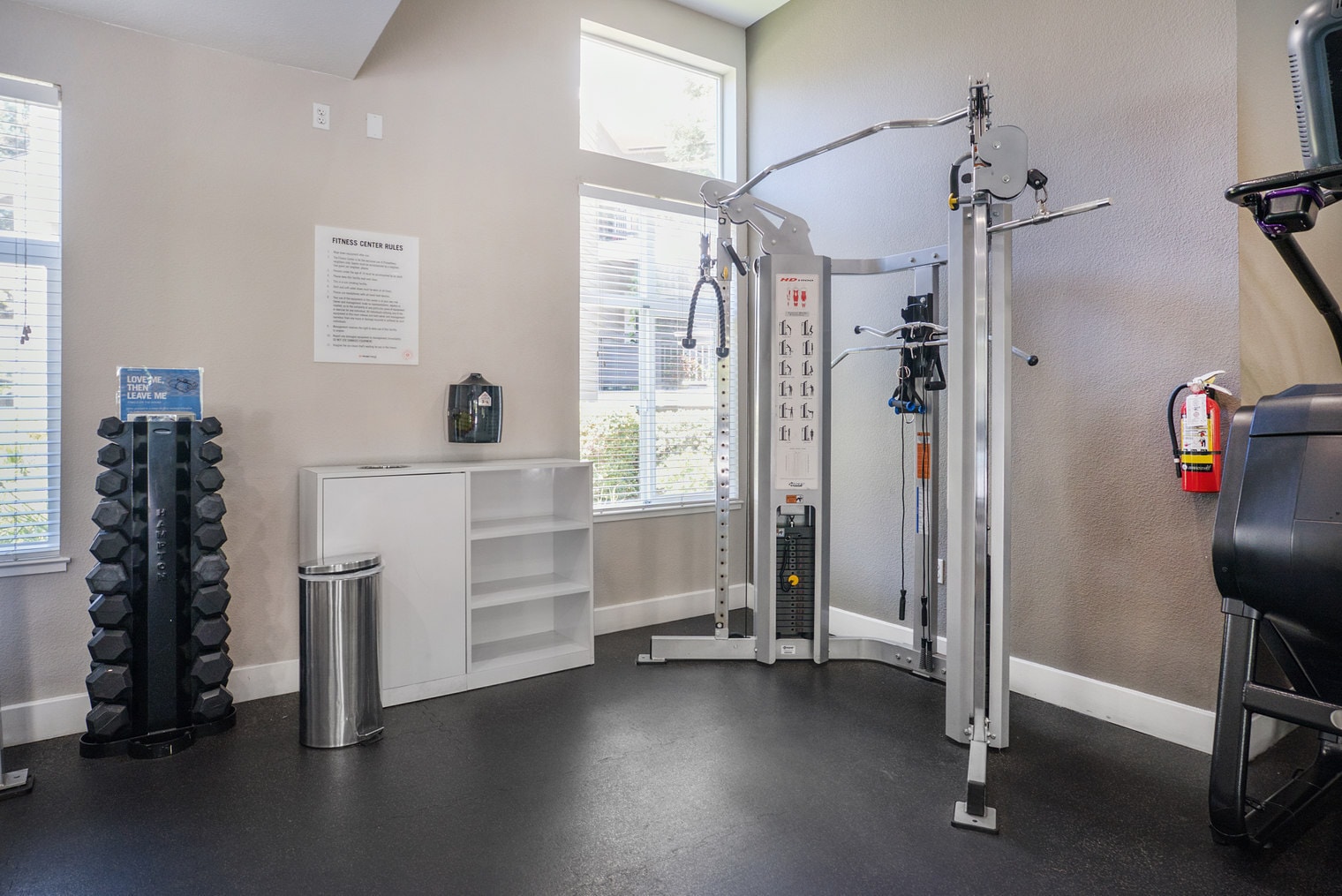 Building Photo - 141 Saratoga Ave