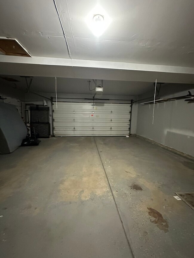 Building Photo - 567 Lorelei Dr