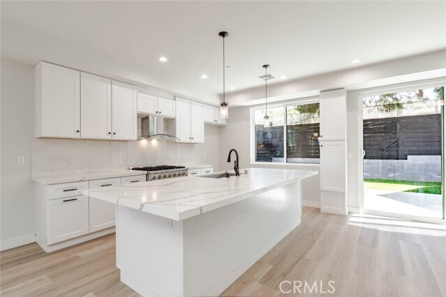 Building Photo - 10754 Nassau Ave