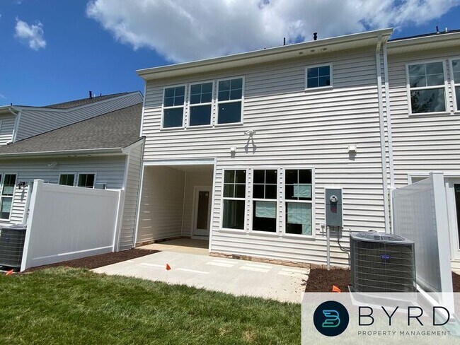 Building Photo - 18529 Palisades Rdg