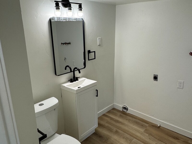 Building Photo - 174-180 W Foxbridge Dr