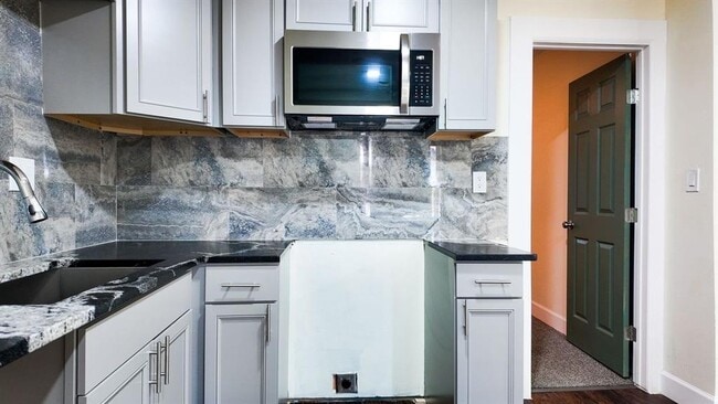 Building Photo - 3615 SW 40th St