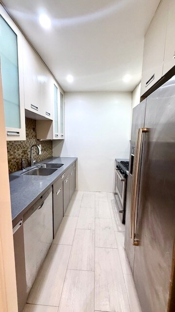 Building Photo - 6244 Morse Ave