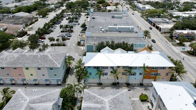 Building Photo - 810 3rd Ave N