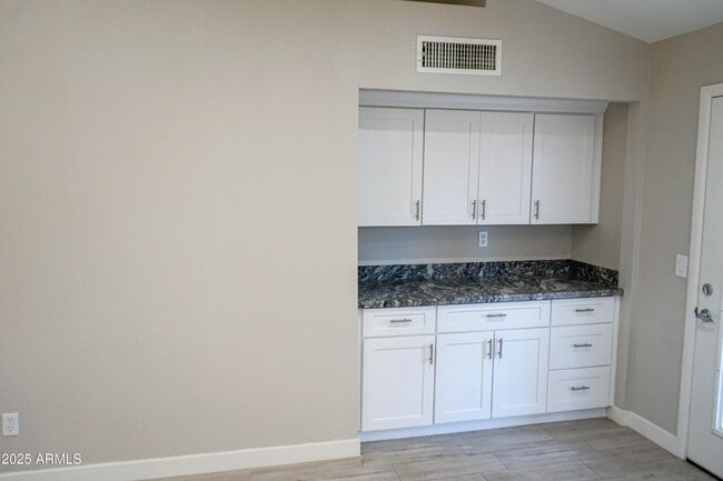 Building Photo - 5528 W Venus Way