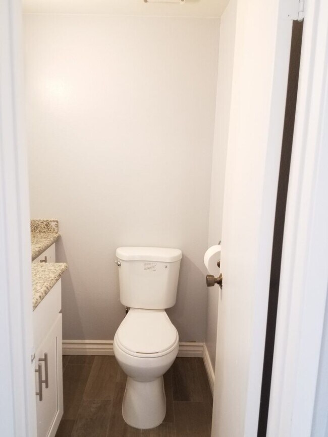 Building Photo - 7147 Abbeyville Dr