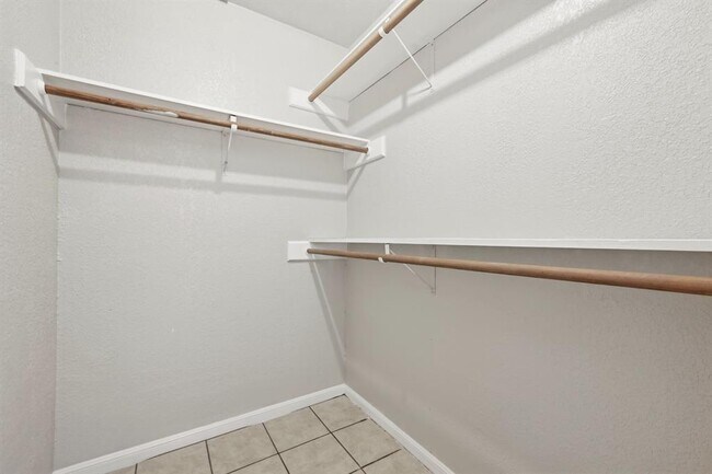 Building Photo - 2514 Howellwood Wy