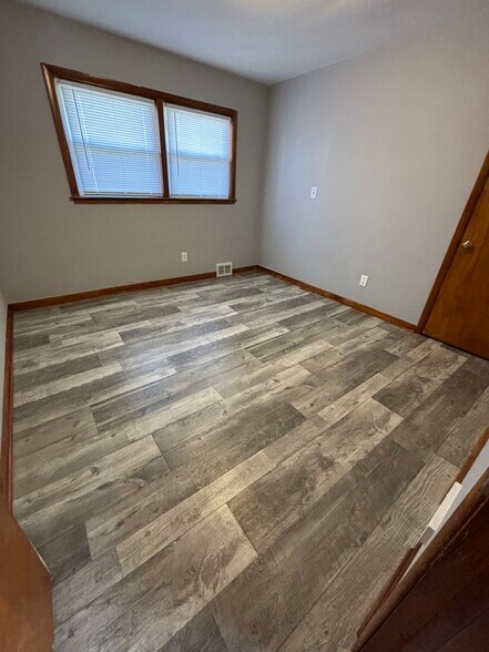 Building Photo - 311 Greendale Ave