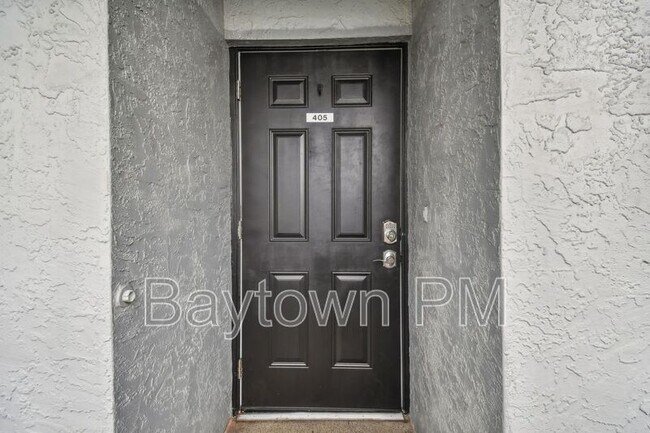 Primary Photo - 201 W Laurel St