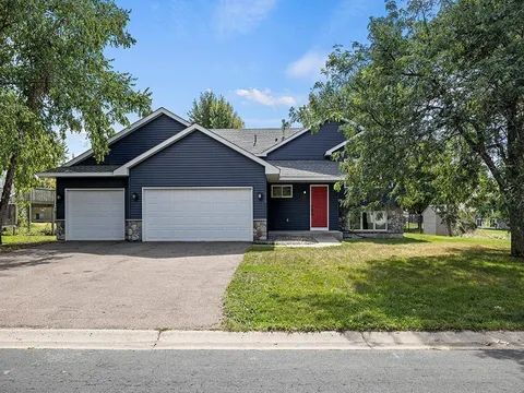 Building Photo - Charming 4-Bedroom Home in Waconia with Spacious 2,140 Sq Ft Living Space!